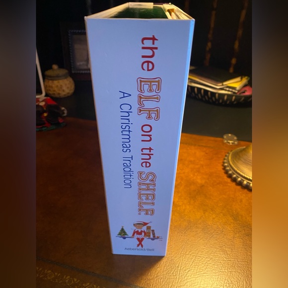 EUC in box Elf On The Shelf A Christmas Tradition storybook/Scout Elf-girl - Picture 4 of 15